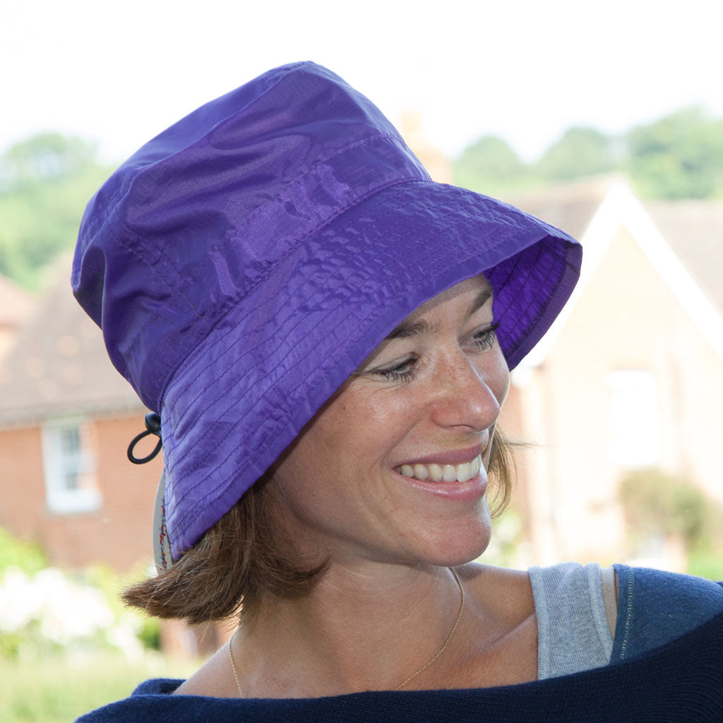 Purple Rain Hat & Glitten Set