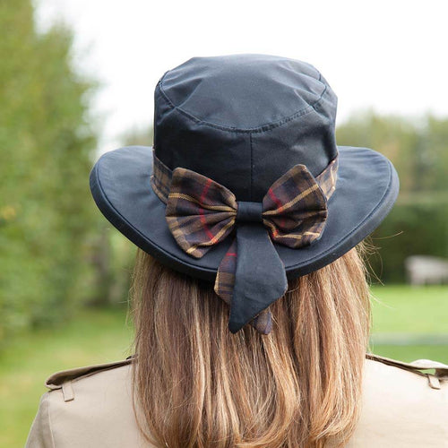 5 Best Ladies Hats for the Races - Rain Hat Collection